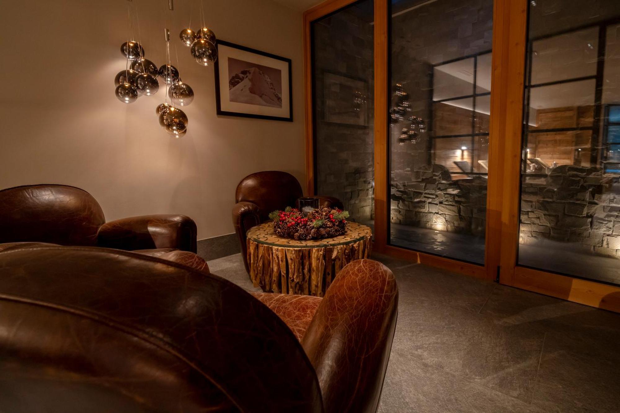 Alu Mountain Design Hotel 4*